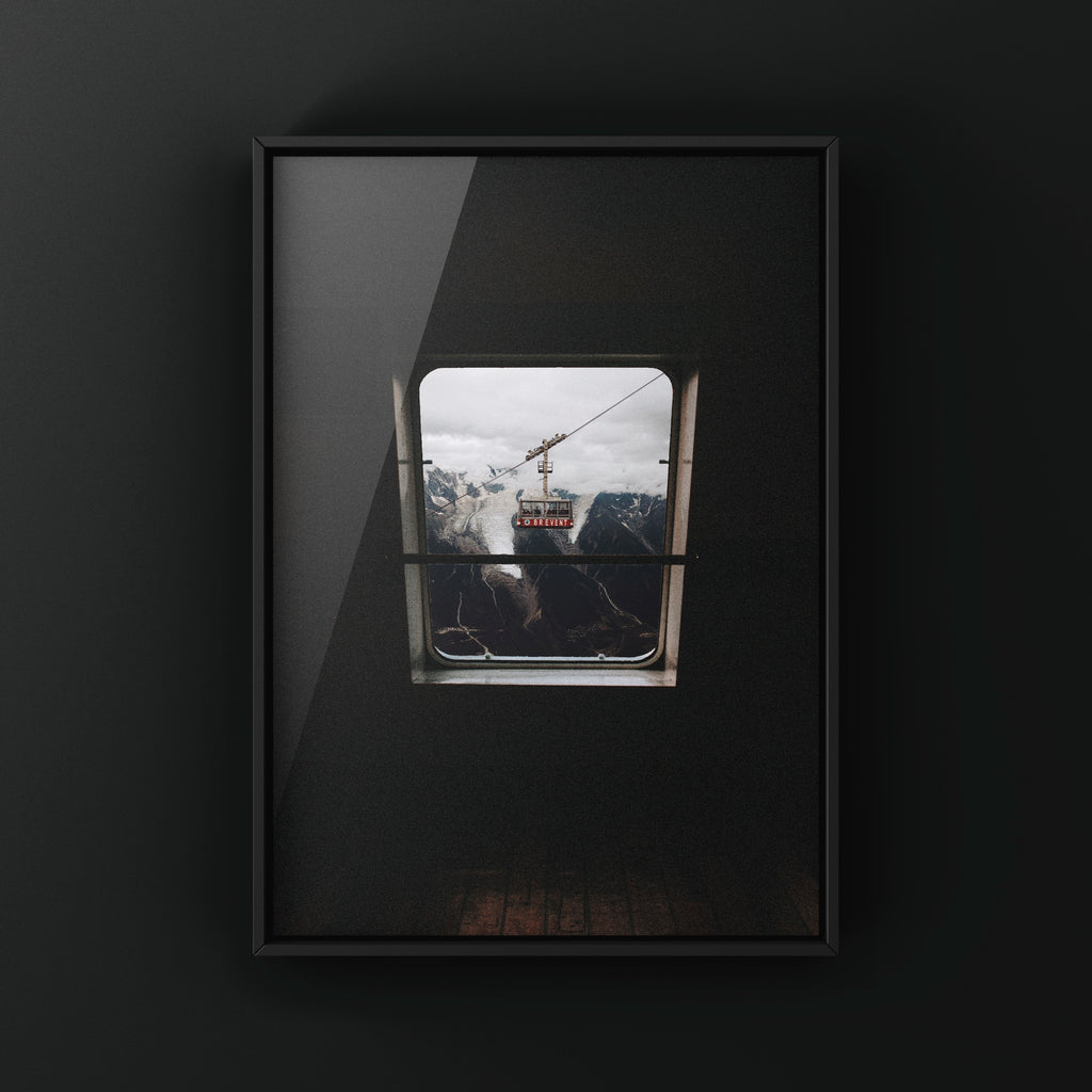 The little gondola through the little window