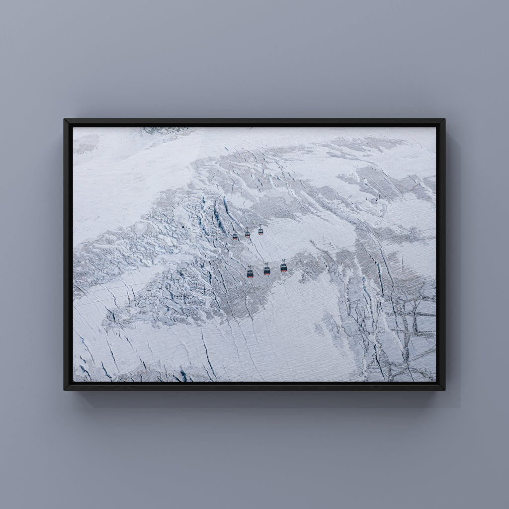 The six little gondolas and the little glacier